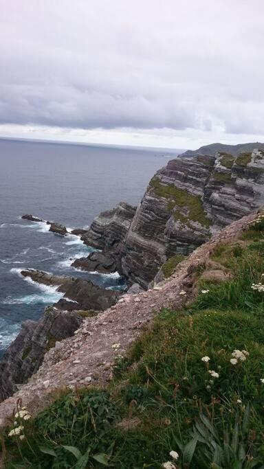 Skellig View Bluebell Rose & The Kerry Cliffs Lägenhet Portmagee Exteriör bild